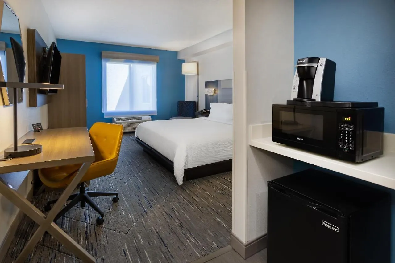 Holiday Inn Express And Suites Tampa I-75 At Bruce B. Downs By Ihg 3*,  United States