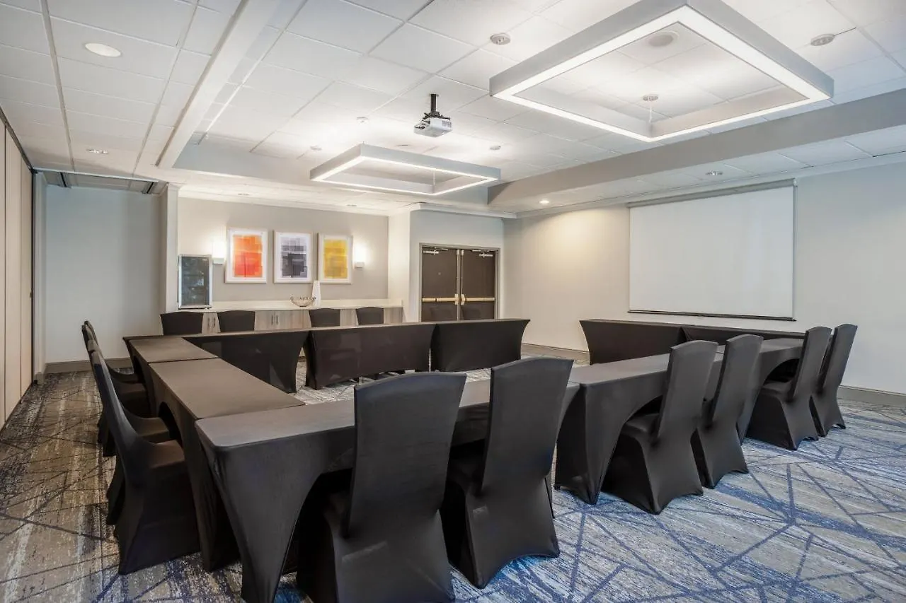 Holiday Inn Express And Suites Tampa I-75 At Bruce B. Downs By Ihg