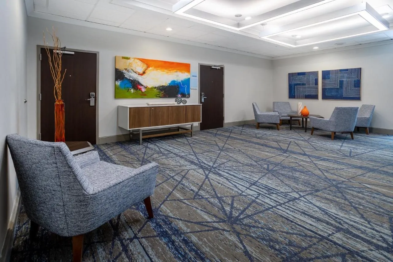 Hotel Holiday Inn Express And Suites Tampa I-75 At Bruce B. Downs By Ihg