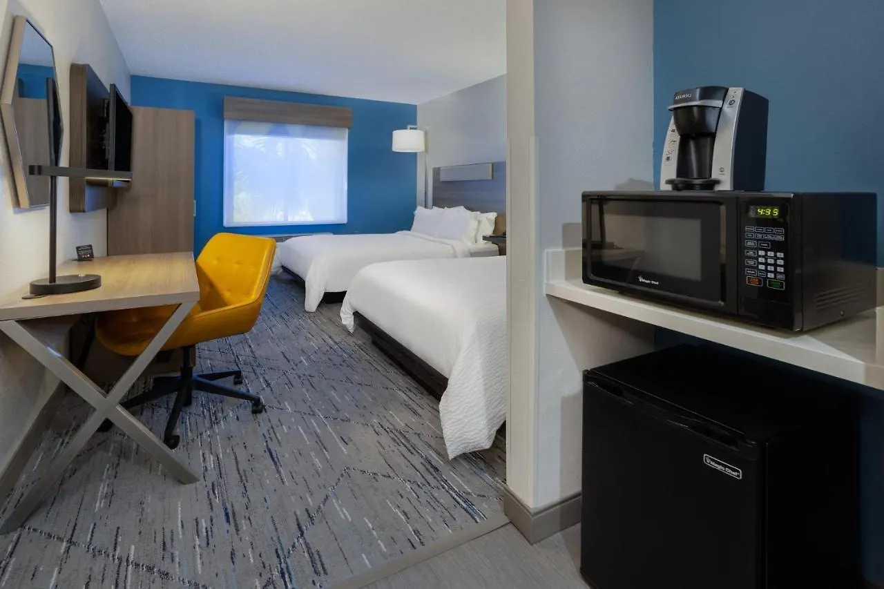 Holiday Inn Express And Suites Tampa I-75 At Bruce B. Downs By Ihg Hotel