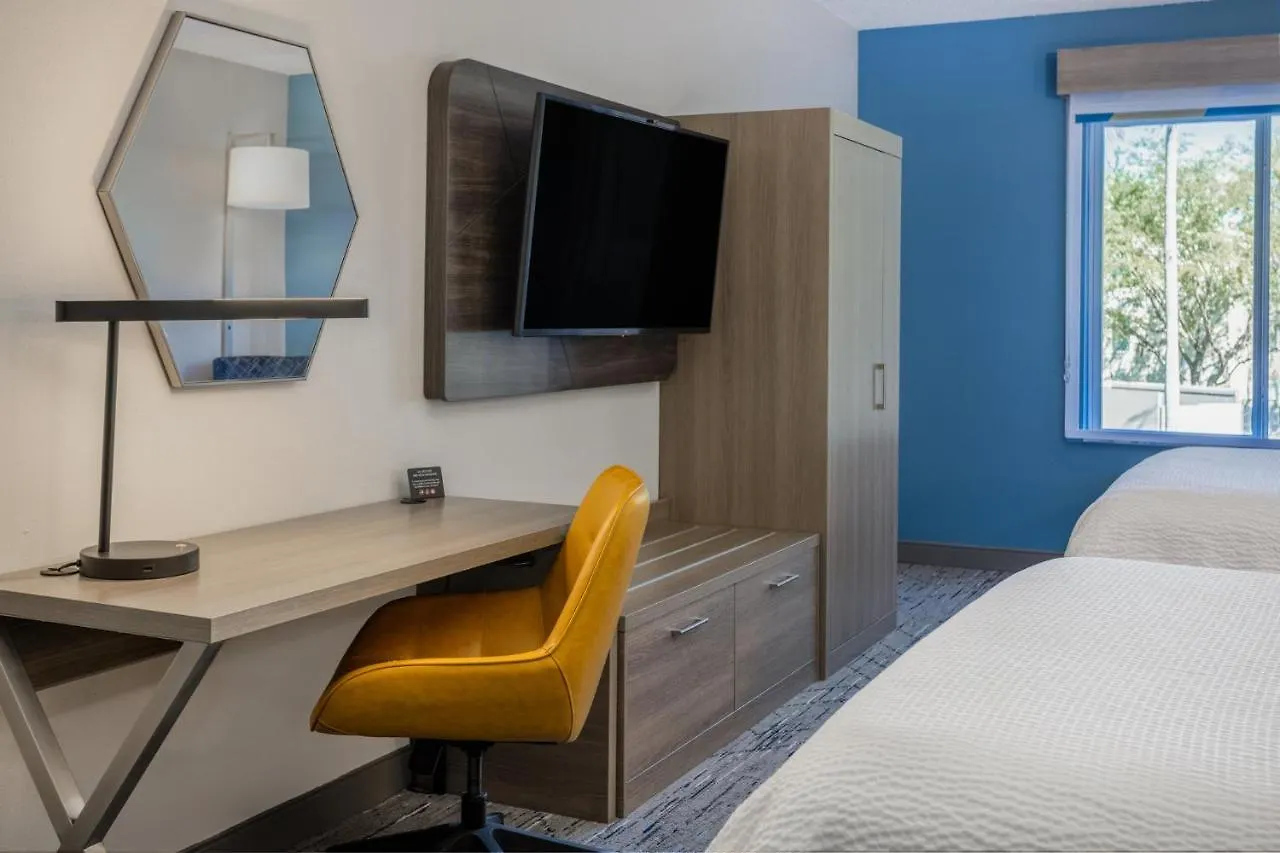 *** Hotel Holiday Inn Express And Suites Tampa I-75 At Bruce B. Downs By Ihg United States