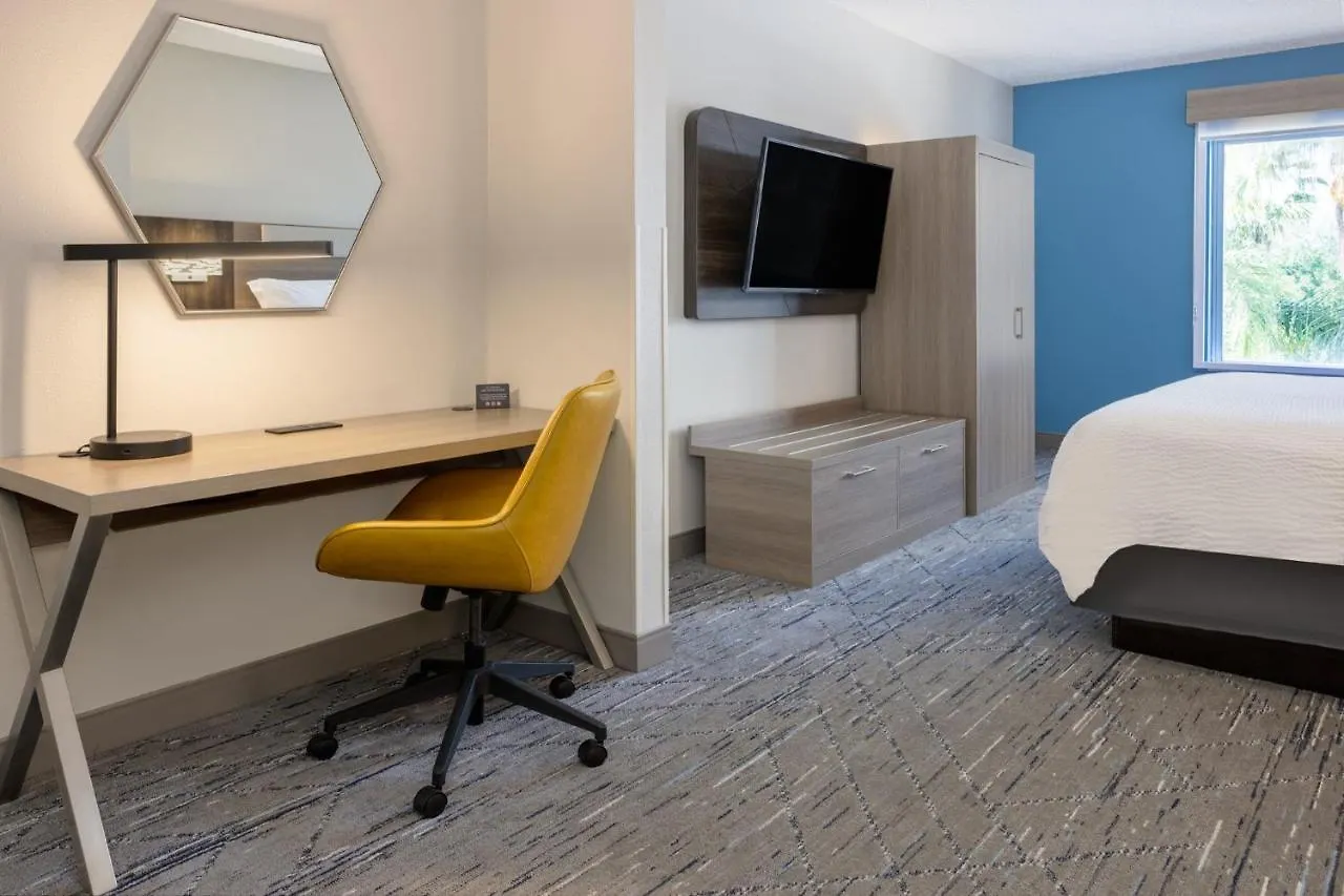 *** Hotel Holiday Inn Express And Suites Tampa I-75 At Bruce B. Downs By Ihg United States