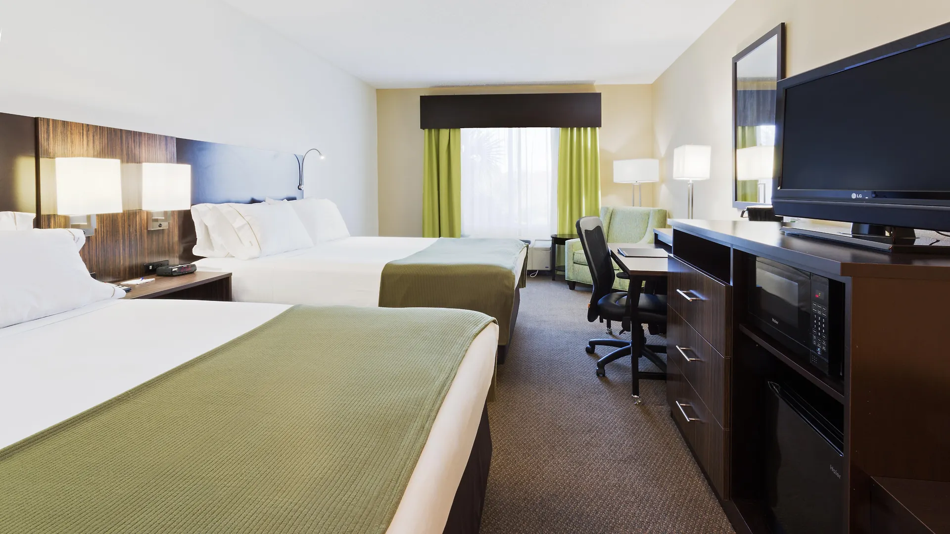 Holiday Inn Express And Suites Tampa I-75 At Bruce B. Downs By Ihg United States