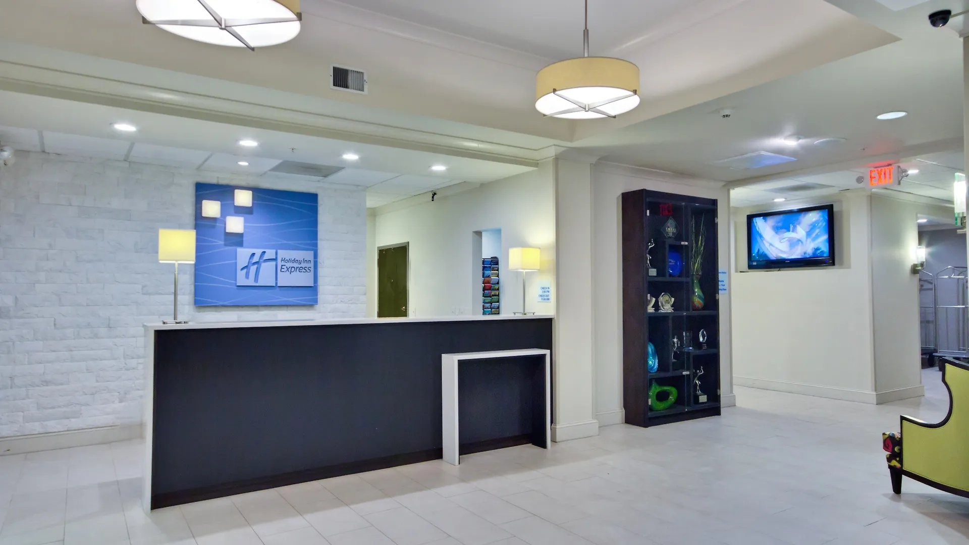 Holiday Inn Express And Suites Tampa I-75 At Bruce B. Downs By Ihg Hotel